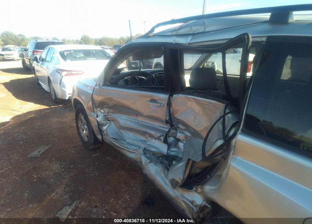 2005 TOYOTA HIGHLANDER VIN: JTEGD21A250129575