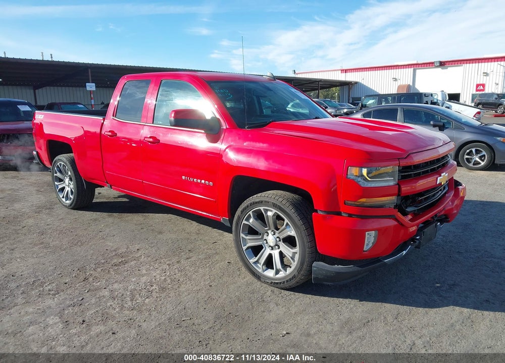 2017 CHEVROLET SILVERADO 1500 2LT VIN: 1GCVKREC6HZ220449