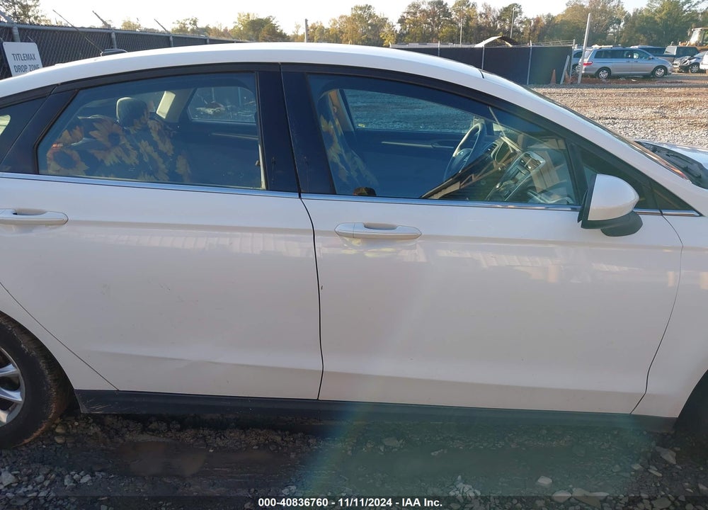 2016 FORD FUSION S VIN: 3FA6P0G71GR121564