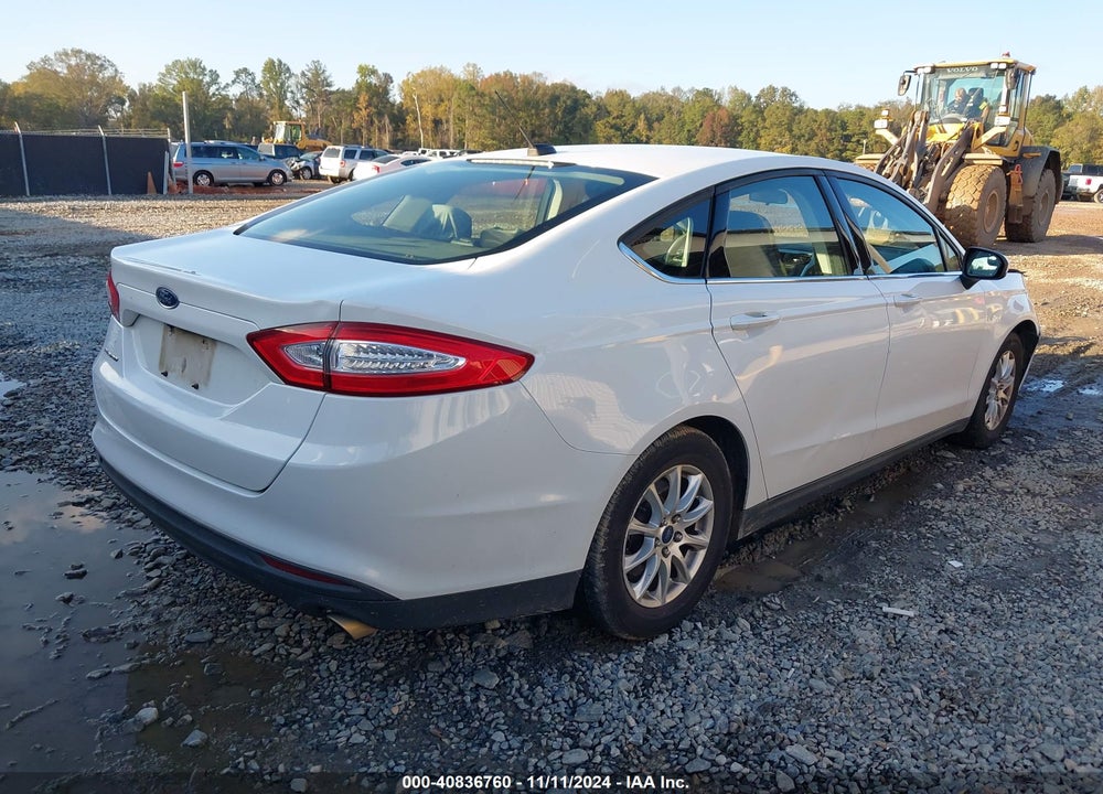 2016 FORD FUSION S VIN: 3FA6P0G71GR121564