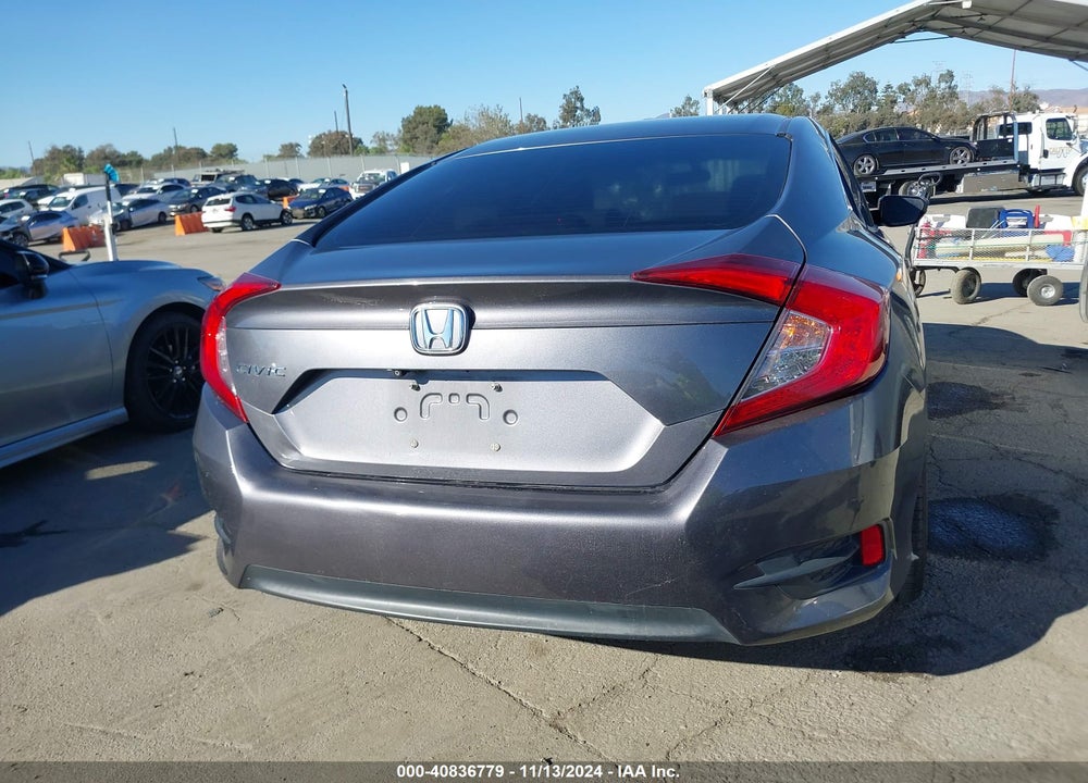 2018 HONDA CIVIC LX VIN: 2HGFC2F52JH528699
