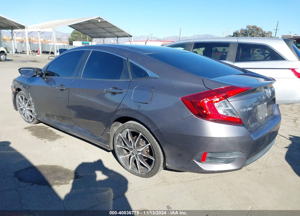 2018 HONDA CIVIC LX VIN: 2HGFC2F52JH528699