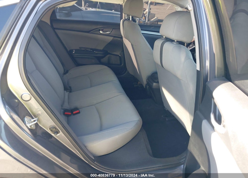 2018 HONDA CIVIC LX VIN: 2HGFC2F52JH528699