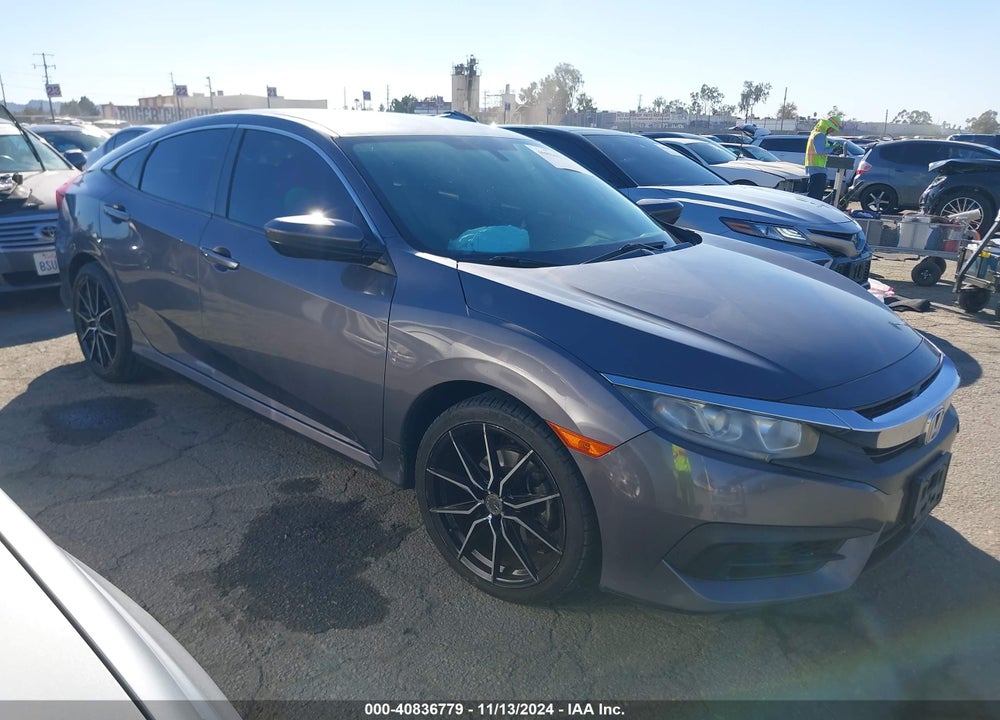 2018 HONDA CIVIC LX VIN: 2HGFC2F52JH528699