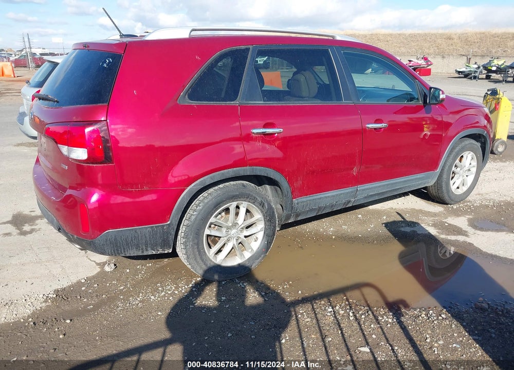 2014 KIA SORENTO LX VIN: 5XYKT4A69EG457952