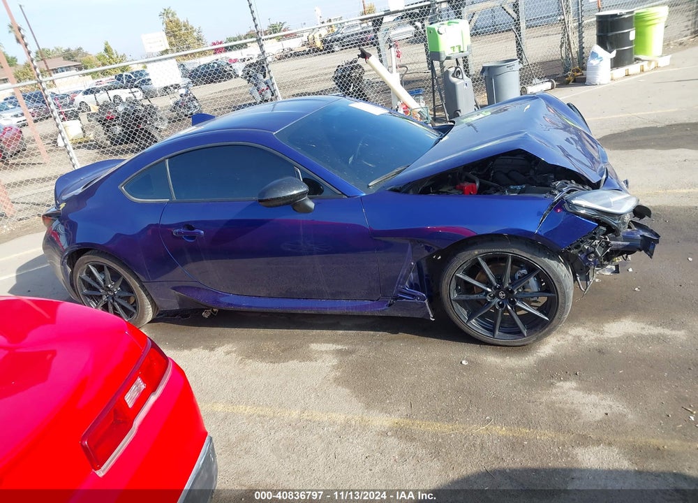 2024 TOYOTA GR86 VIN: JF1ZNBE12R9755767