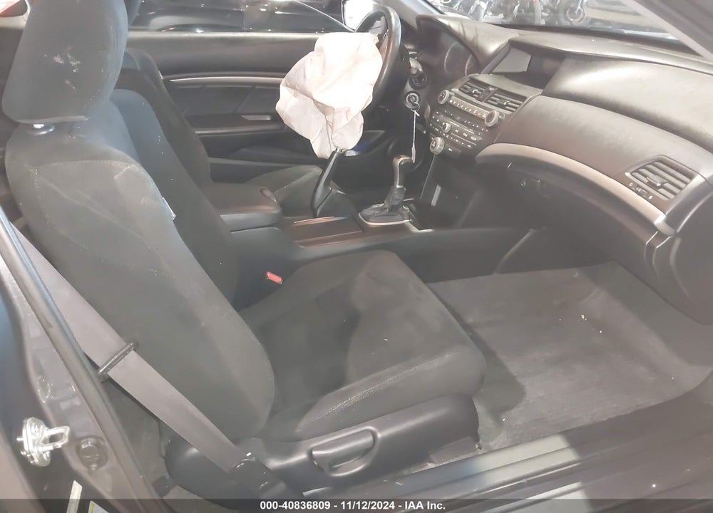 2011 HONDA ACCORD 2.4 EX VIN: 1HGCS1A75BA008599