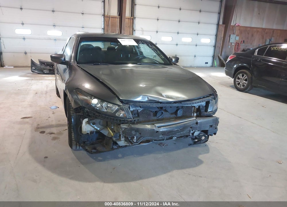 2011 HONDA ACCORD 2.4 EX VIN: 1HGCS1A75BA008599