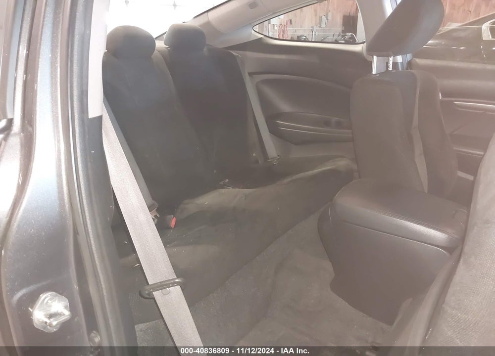 2011 HONDA ACCORD 2.4 EX VIN: 1HGCS1A75BA008599