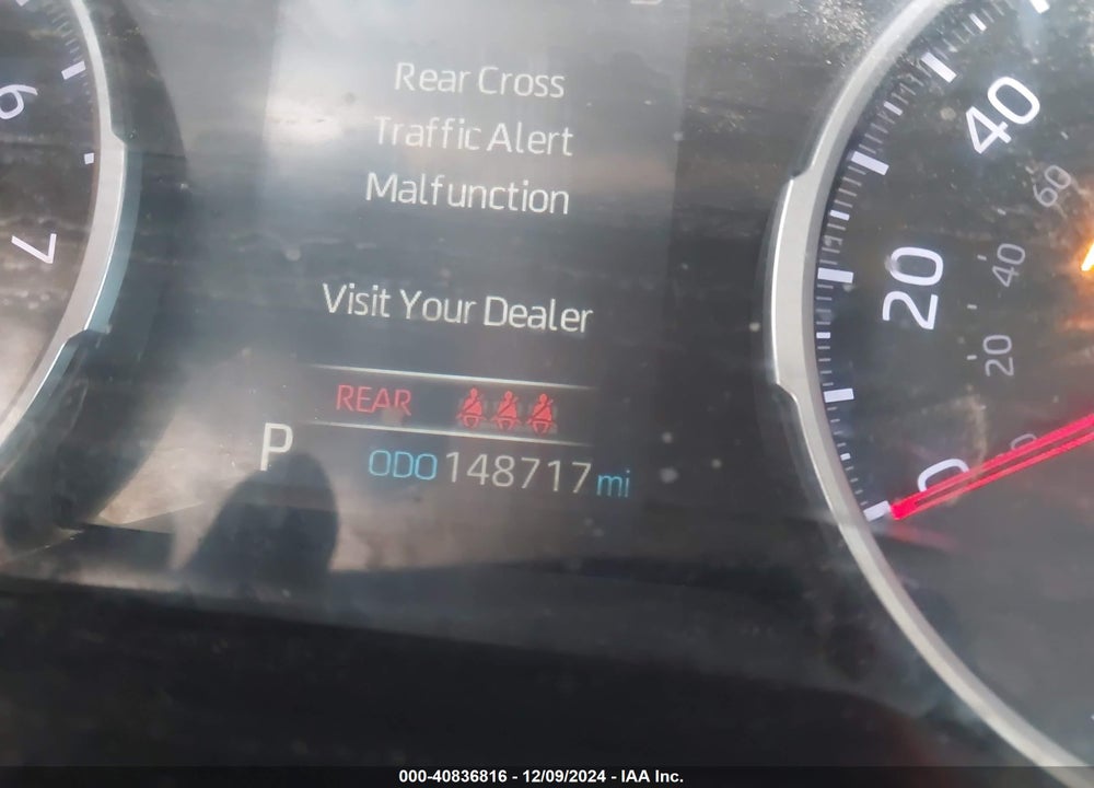 2019 TOYOTA RAV4 XLE VIN: 2T3P1RFV8KW053725