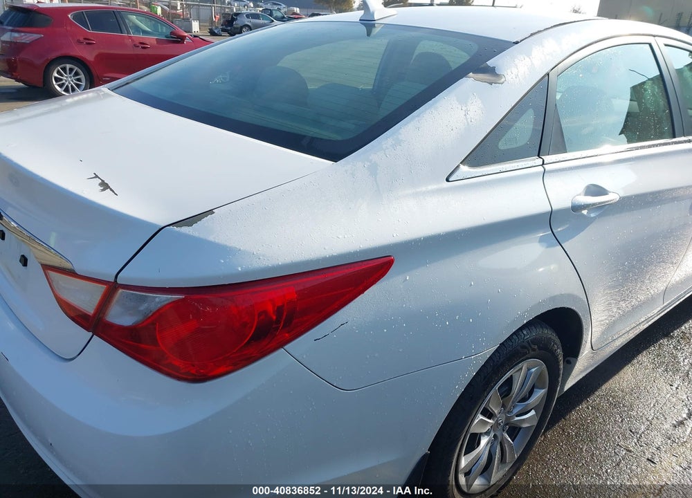 2011 HYUNDAI SONATA GLS VIN: 5NPEB4ACXBH279074