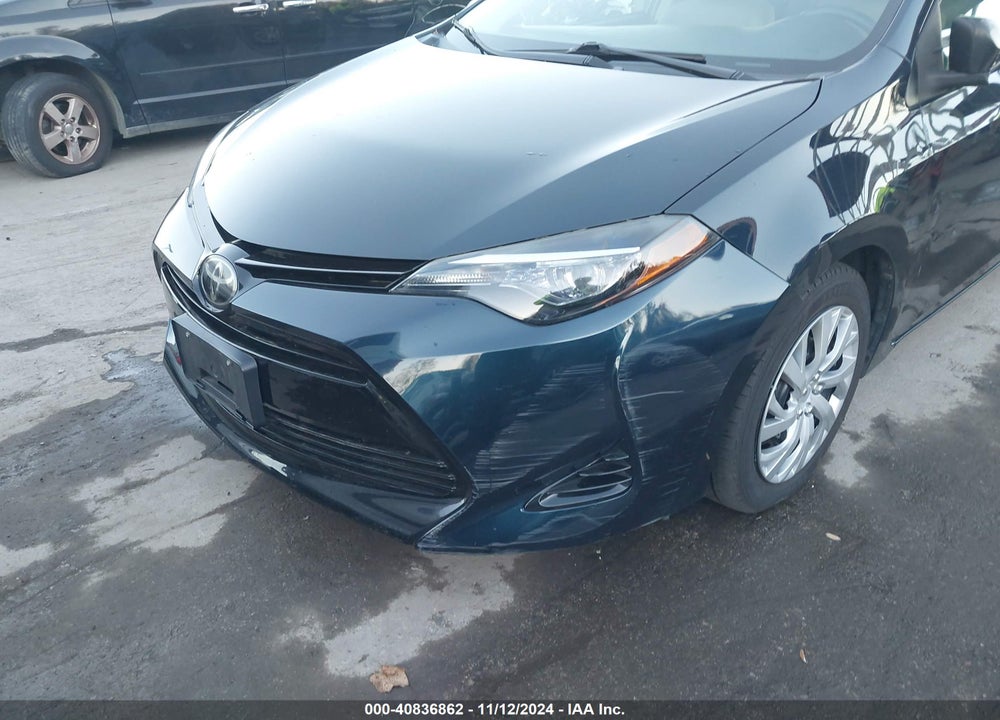 2018 TOYOTA COROLLA LE VIN: 2T1BURHE2JC004463