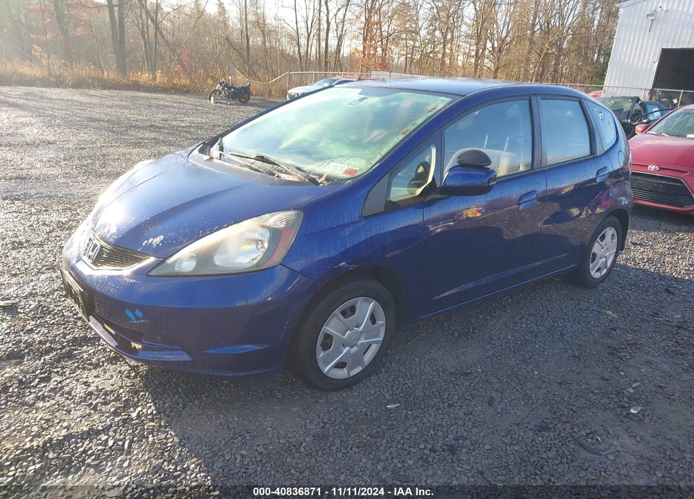 2013 HONDA FIT VIN: JHMGE8H35DC000057