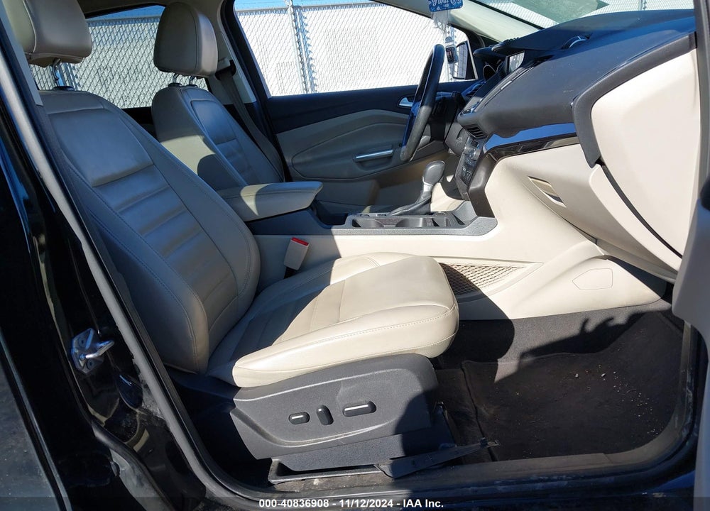2017 FORD ESCAPE TITANIUM VIN: 1FMCU9J91HUB34051