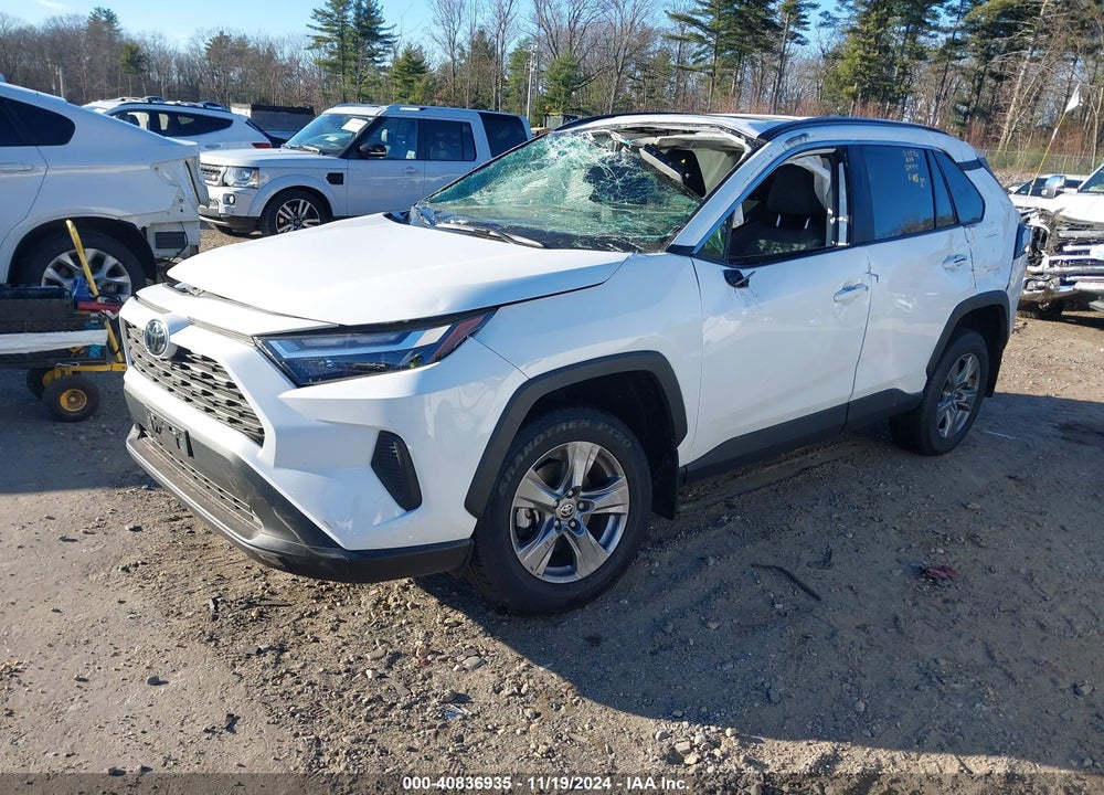 2024 TOYOTA RAV4 XLE VIN: 2T3P1RFV7RC394481