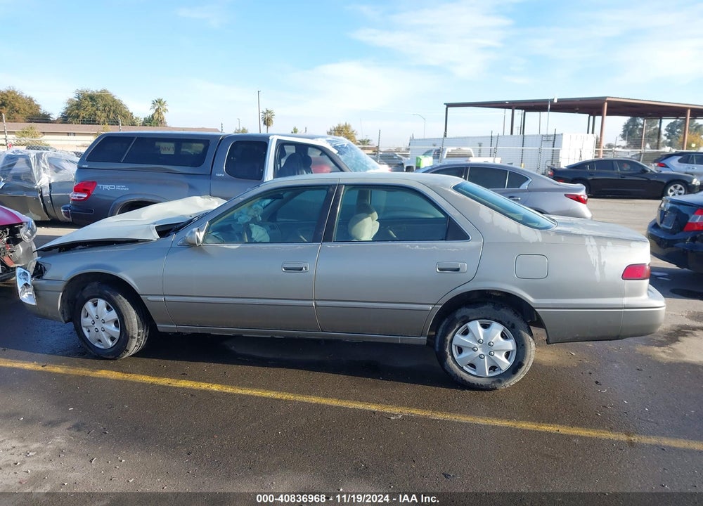 1997 TOYOTA CAMRY LE VIN: JT2BG22K6V0049914