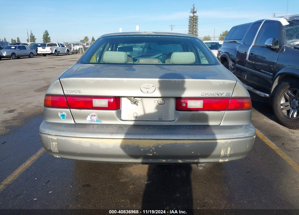 1997 TOYOTA CAMRY LE VIN: JT2BG22K6V0049914