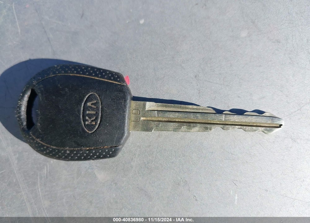2006 KIA SPORTAGE EX V6/LX V6 VIN: KNDJE723467188110