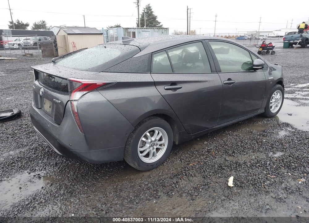 2018 TOYOTA PRIUS VIN: JTDKBRFU2J3603792