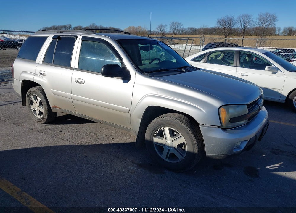 2005 CHEVROLET TRAILBLAZER LT VIN: 1GNDT13S252323741