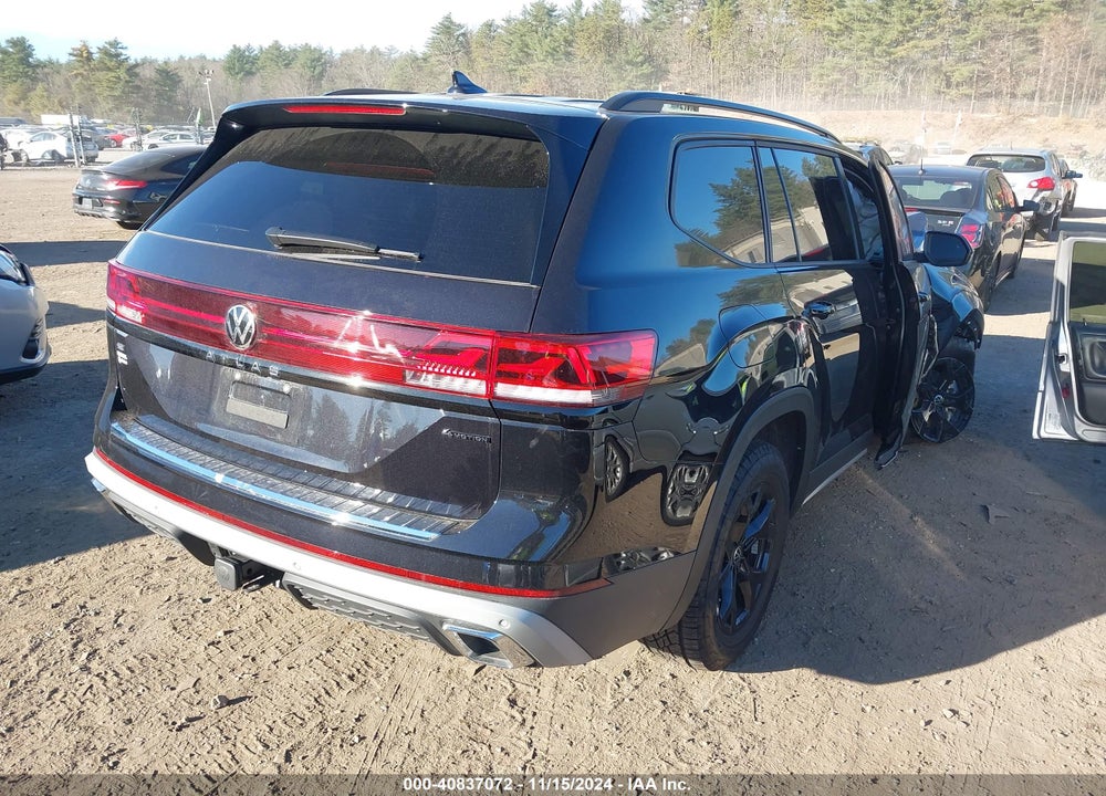 2024 VOLKSWAGEN ATLAS 2.0T PEAK EDITION SE W/TECHNOLOGY VIN: 1V2CR2CA7RC577301