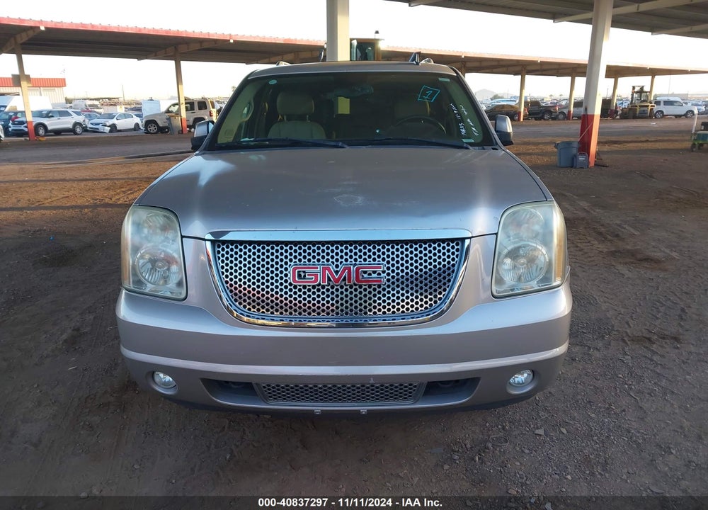 2007 GMC YUKON DENALI VIN: 1GKFK63887J148513