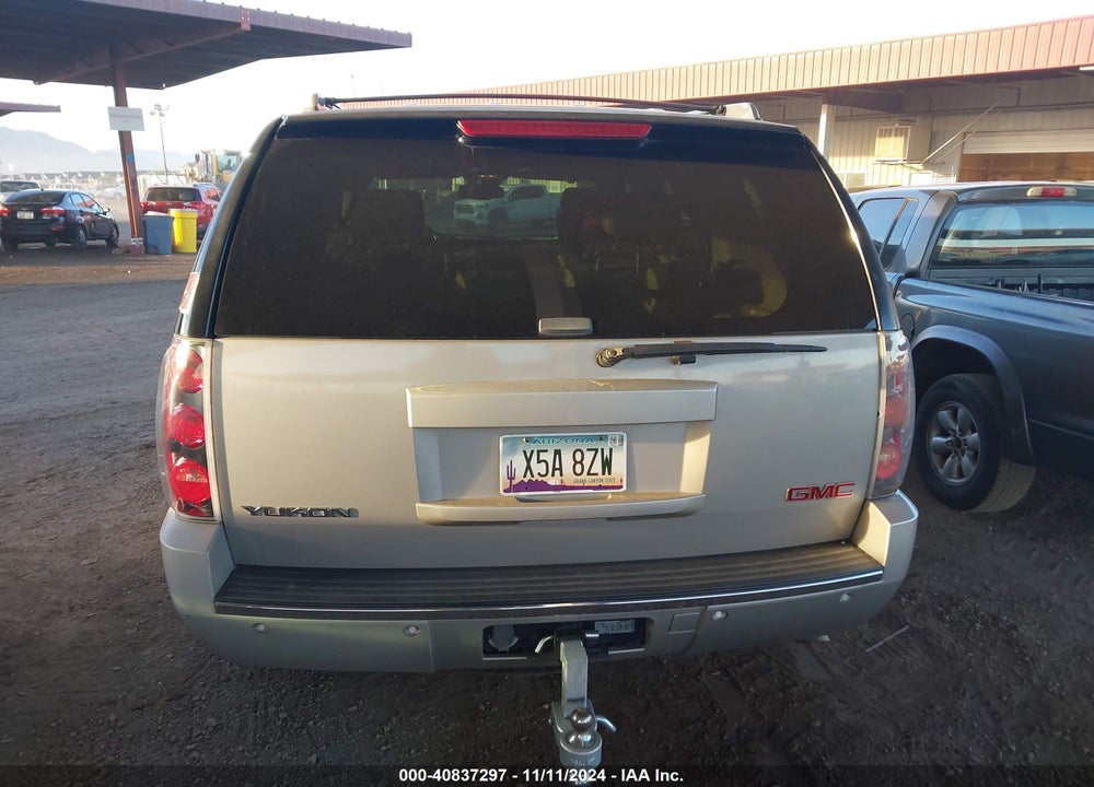 2007 GMC YUKON DENALI VIN: 1GKFK63887J148513