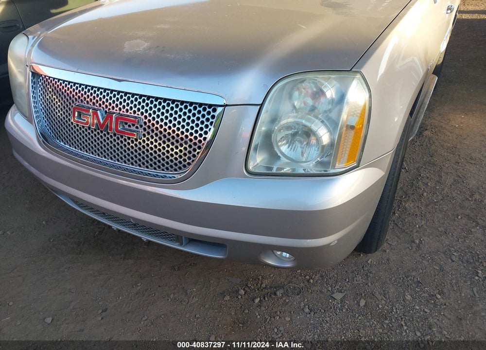 2007 GMC YUKON DENALI VIN: 1GKFK63887J148513