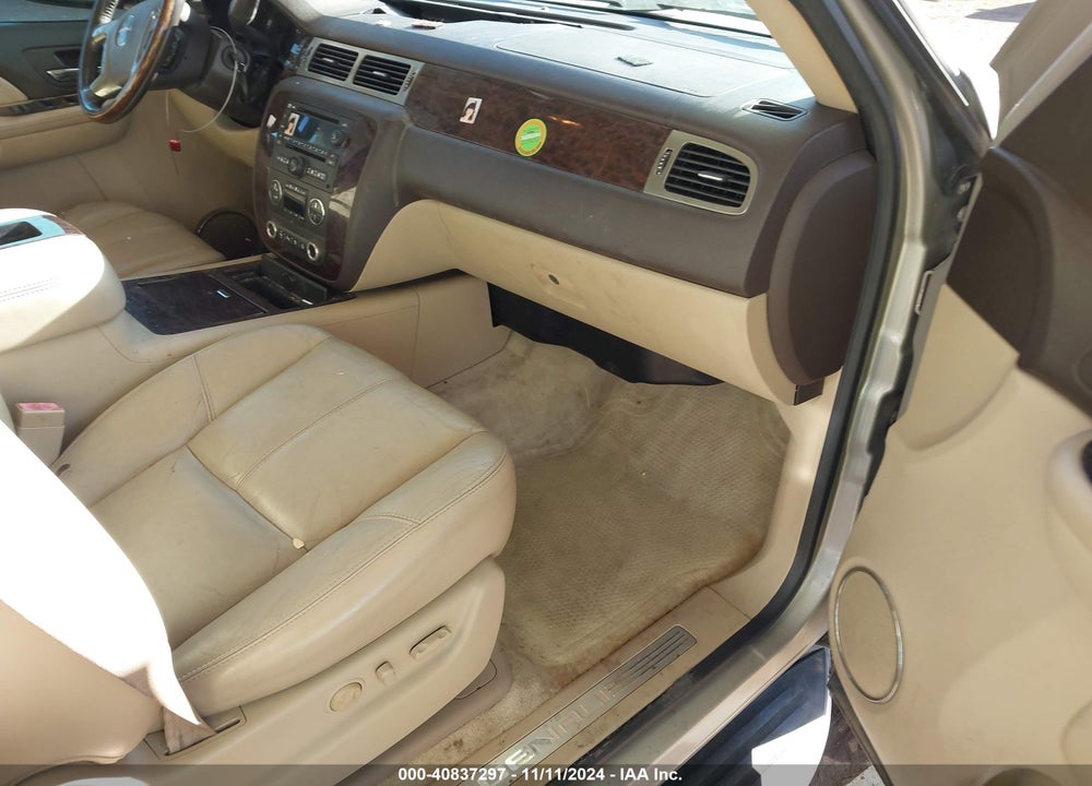 2007 GMC YUKON DENALI VIN: 1GKFK63887J148513