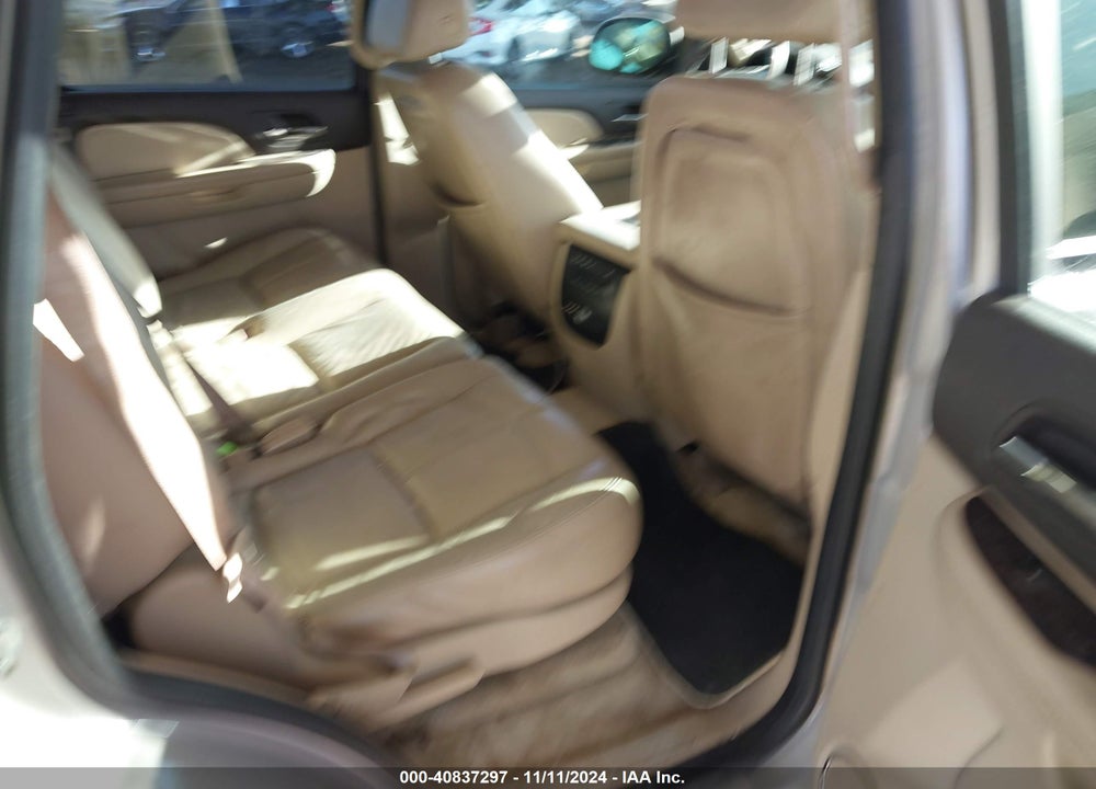 2007 GMC YUKON DENALI VIN: 1GKFK63887J148513