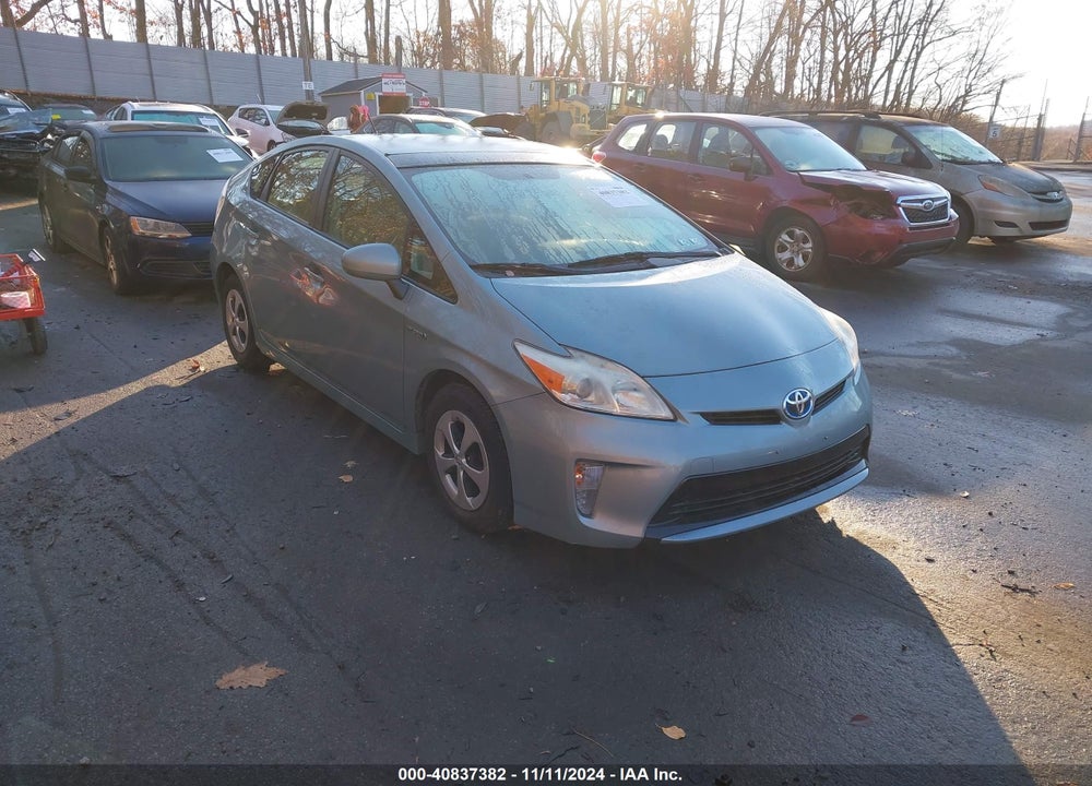 2013 TOYOTA PRIUS THREE VIN: JTDKN3DU8D1733857