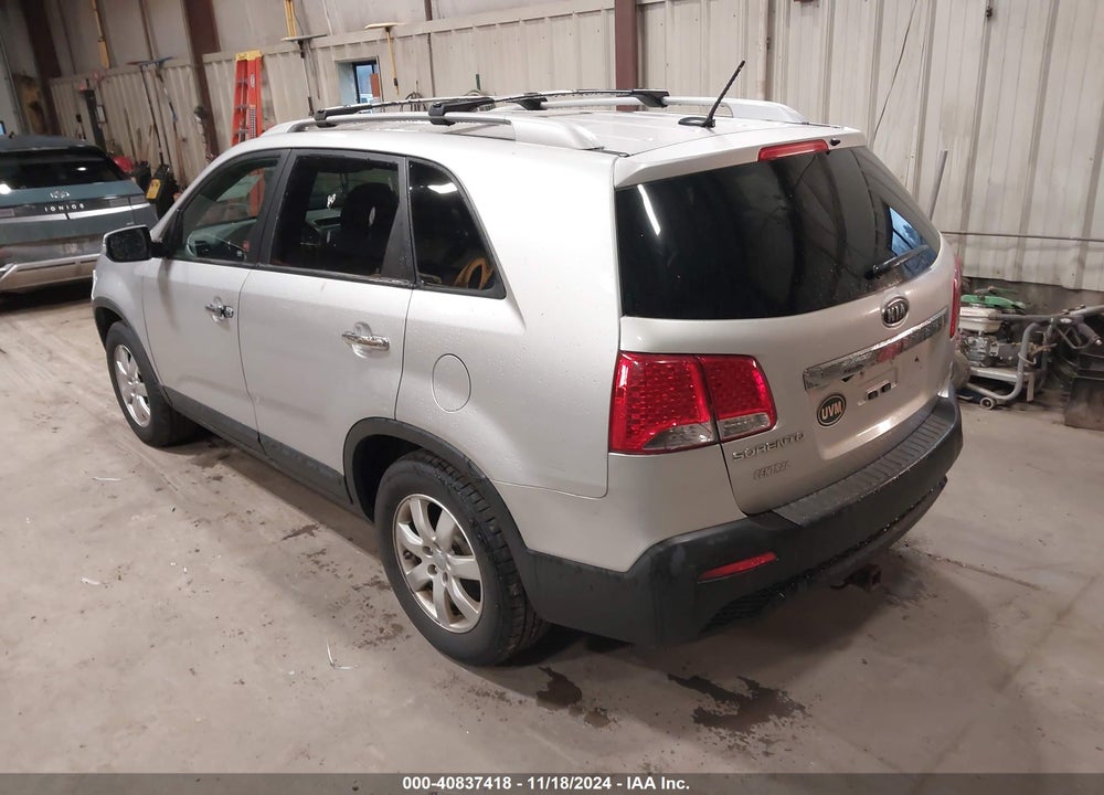 2012 KIA SORENTO LX VIN: 5XYKT4A60CG240562