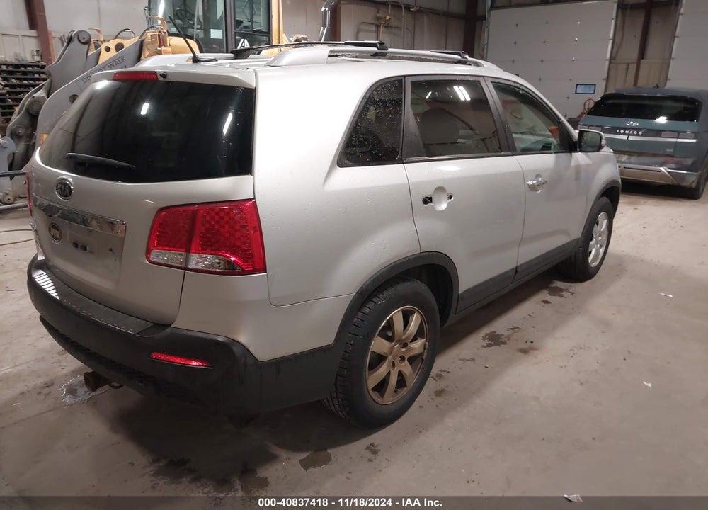 2012 KIA SORENTO LX VIN: 5XYKT4A60CG240562
