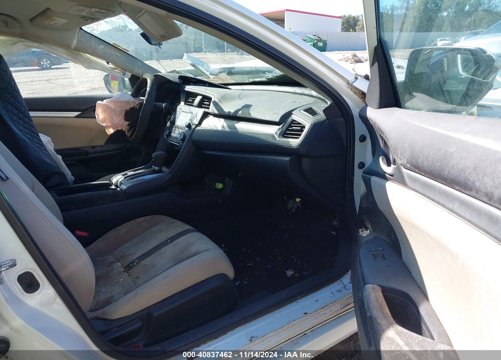 2018 HONDA CIVIC LX VIN: 2HGFC2F5XJH553527