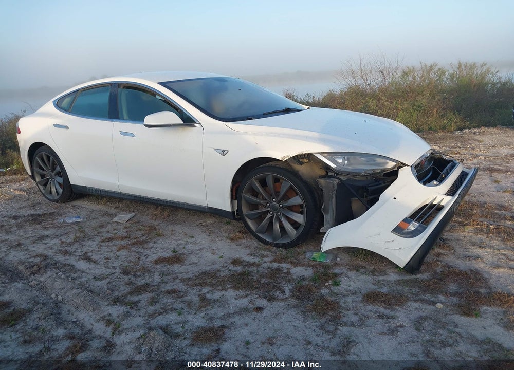 2014 TESLA MODEL S VIN: 5YJSA1S11EFP30431