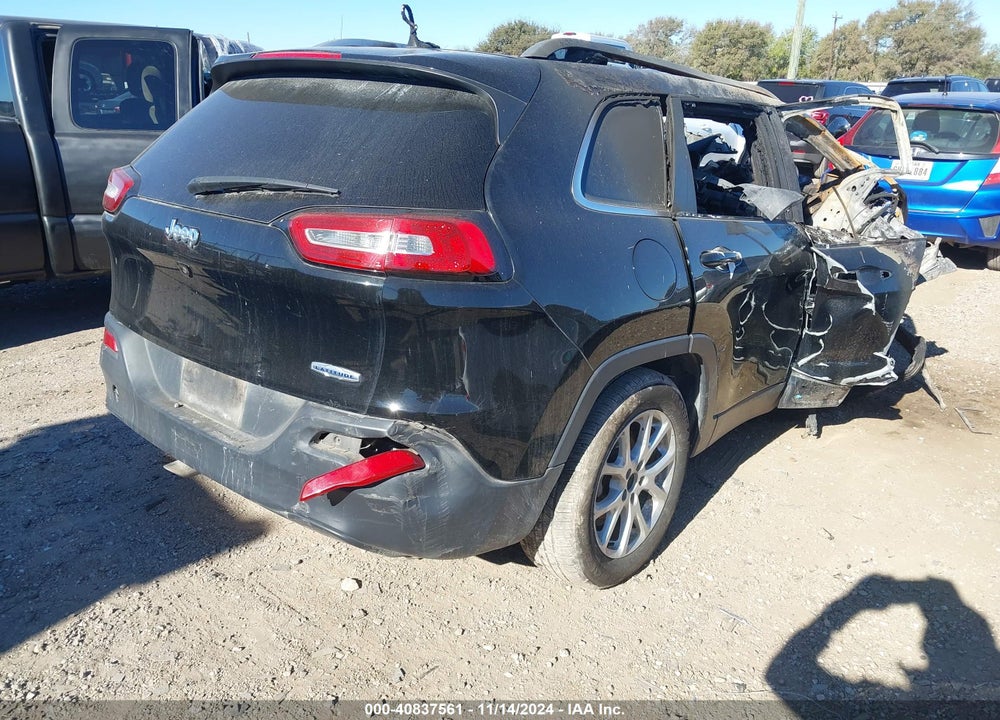 2017 JEEP CHEROKEE LATITUDE FWD VIN: 1C4PJLCB6HD221889