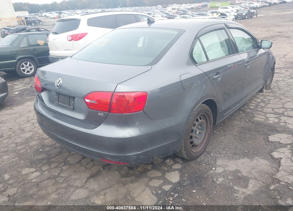 2014 VOLKSWAGEN JETTA 1.8T SE VIN: 3VWD07AJ9EM213340