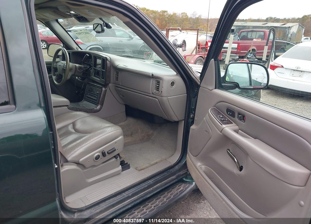 2004 GMC YUKON DENALI VIN: 1GKEK63U24J273141