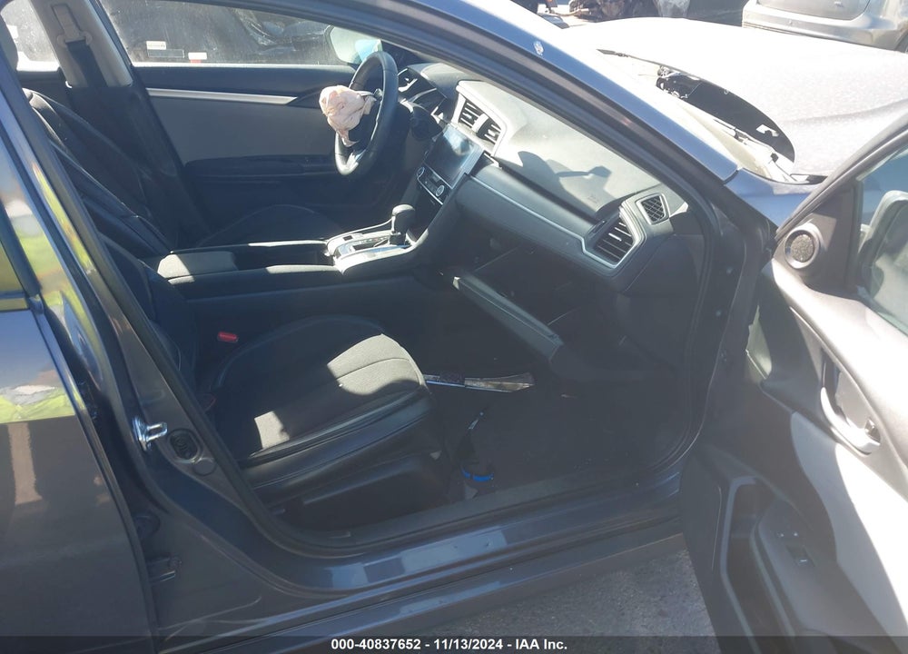 2018 HONDA CIVIC EX VIN: 2HGFC2F72JH552163