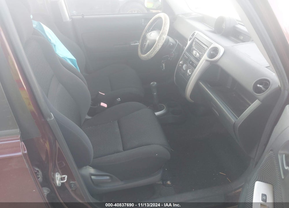 2006 SCION XB VIN: JTLKT334X64033920