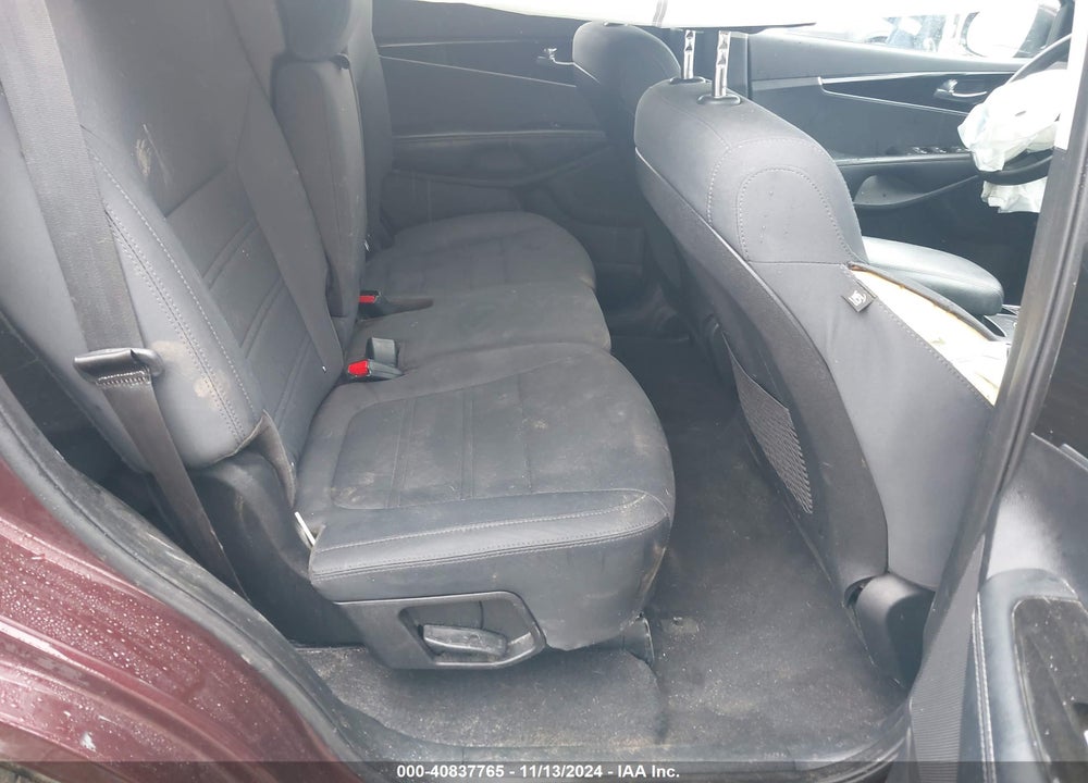 2019 KIA SORENTO VIN: 5XYPG4A3XKG553777
