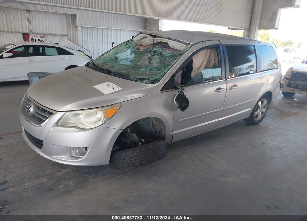2010 VOLKSWAGEN ROUTAN SE VIN: 2V4RW3D14AR186651