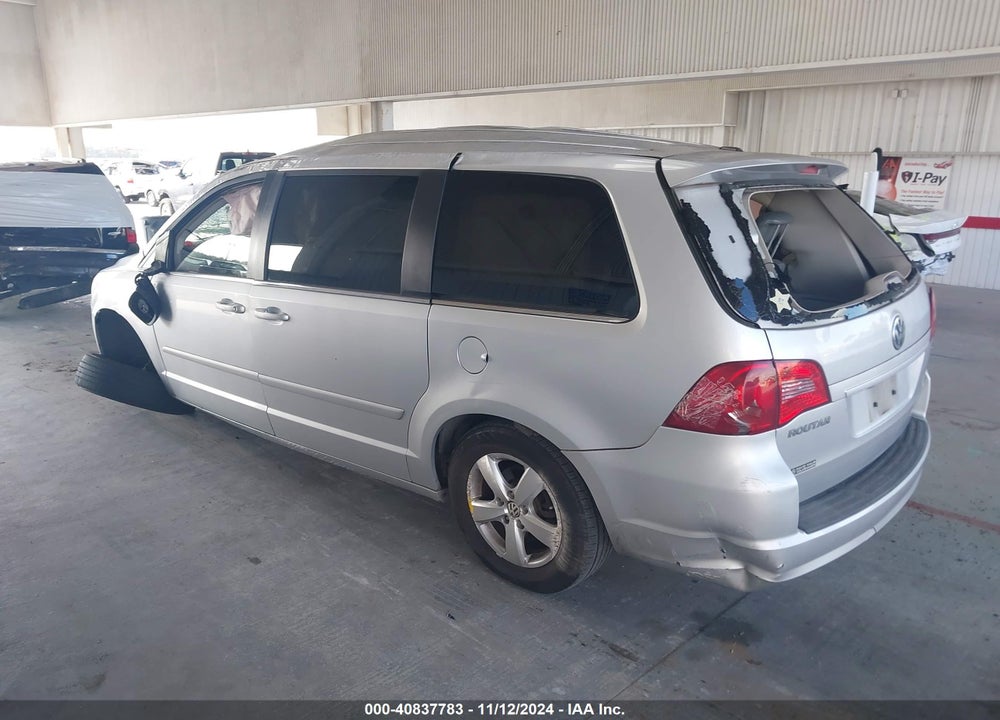 2010 VOLKSWAGEN ROUTAN SE VIN: 2V4RW3D14AR186651