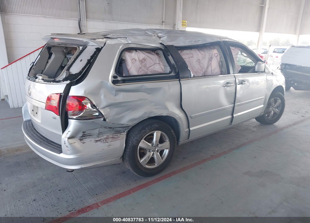 2010 VOLKSWAGEN ROUTAN SE VIN: 2V4RW3D14AR186651