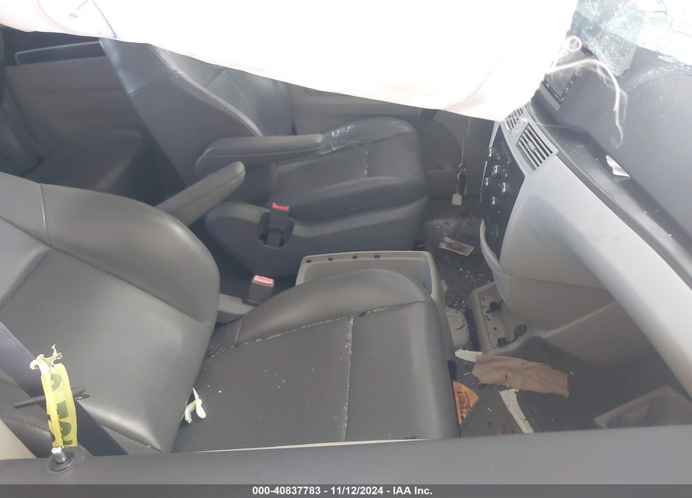 2010 VOLKSWAGEN ROUTAN SE VIN: 2V4RW3D14AR186651