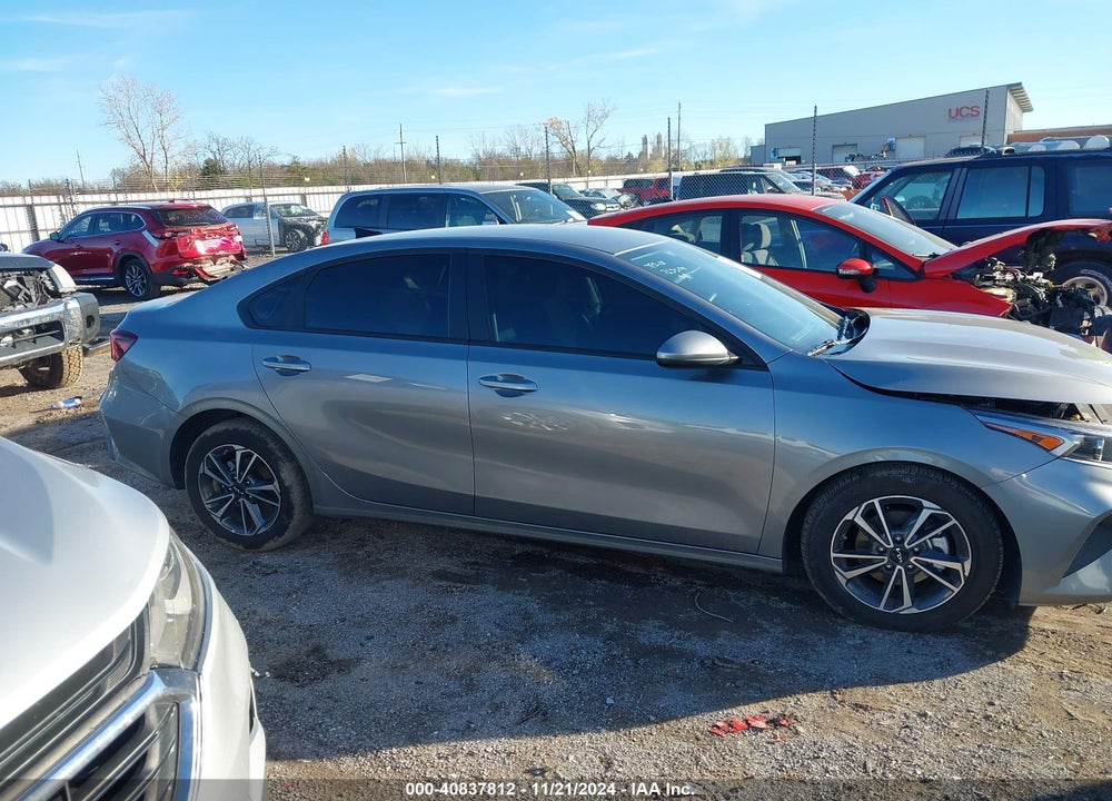 2024 KIA FORTE LXS VIN: 3KPF24AD8RE747198