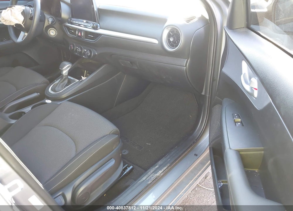 2024 KIA FORTE LXS VIN: 3KPF24AD8RE747198