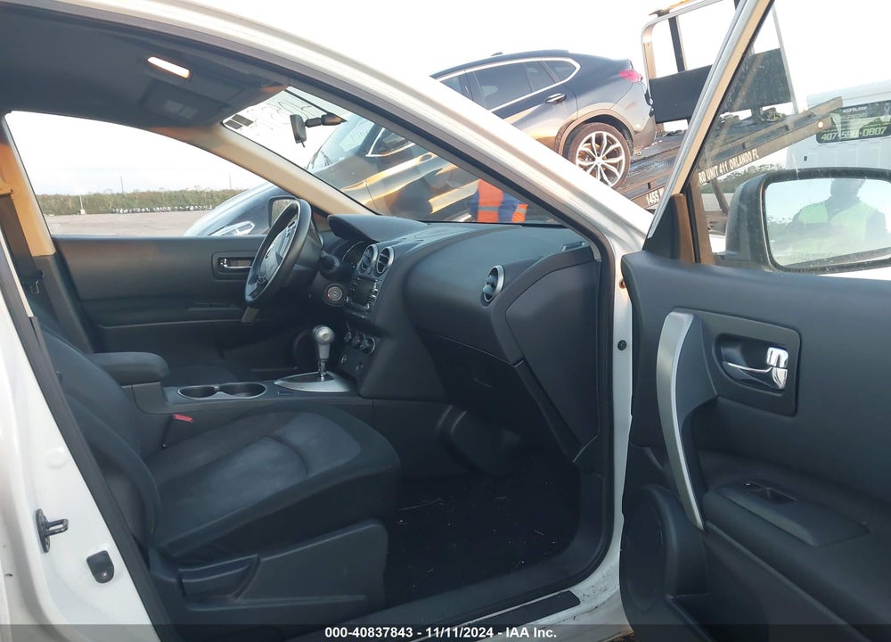 2013 NISSAN ROGUE S VIN: JN8AS5MT9DW011120