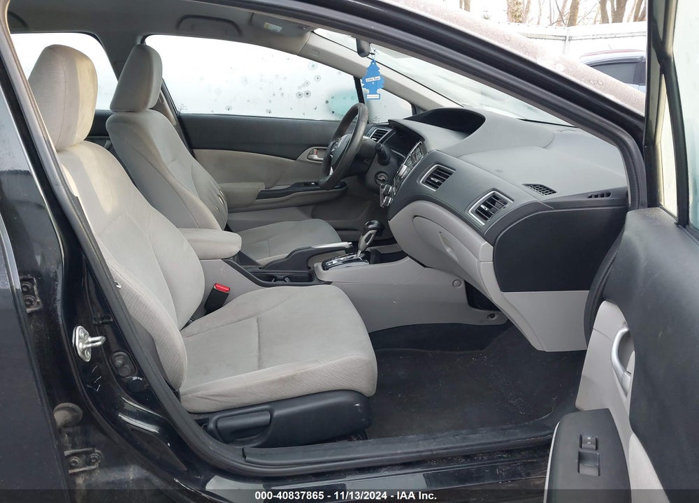 2013 HONDA CIVIC LX VIN: 19XFB2F50DE000418