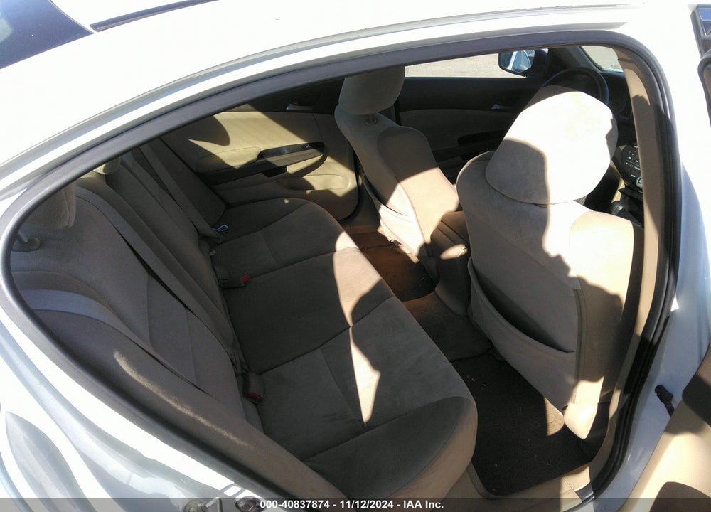 2010 HONDA ACCORD 2.4 LX-P VIN: 1HGCP2F40AA074417